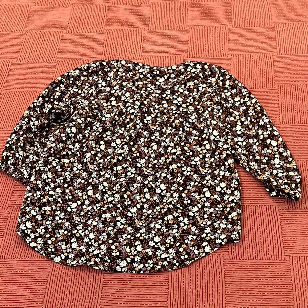 Denver Hayes medium Floral lightweight Blouse - Picture 11 of 15